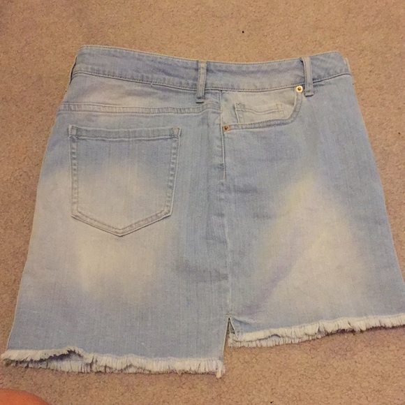 Jean skirt - Picture 3 of 4